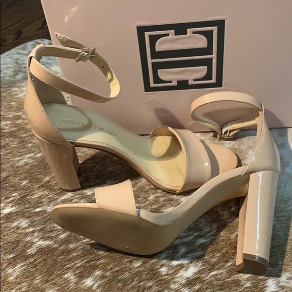 BRAND NEW WITH BOX Blush Strappy Heels Size 6.5 - Picture 5 of 6